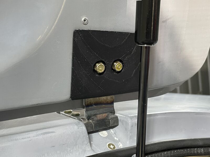 File:Left door right cover.jpg